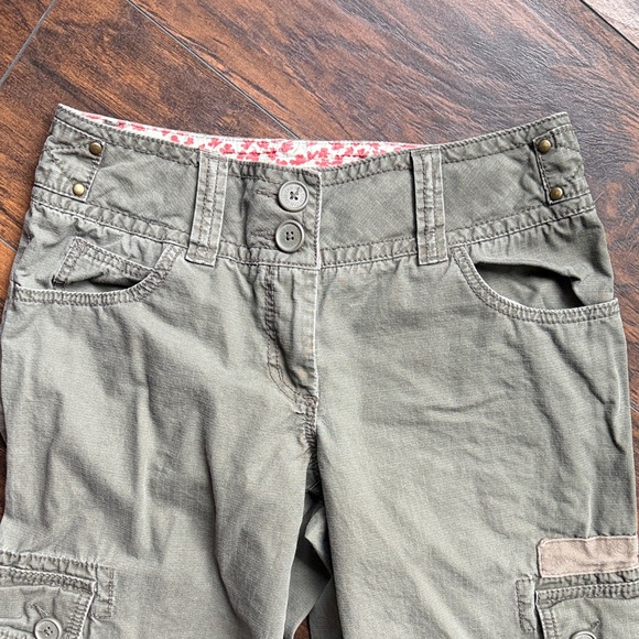 Green CAbi Cargo Capri Pants style #556 size 8 (Z1) - Picture 3 of 8
